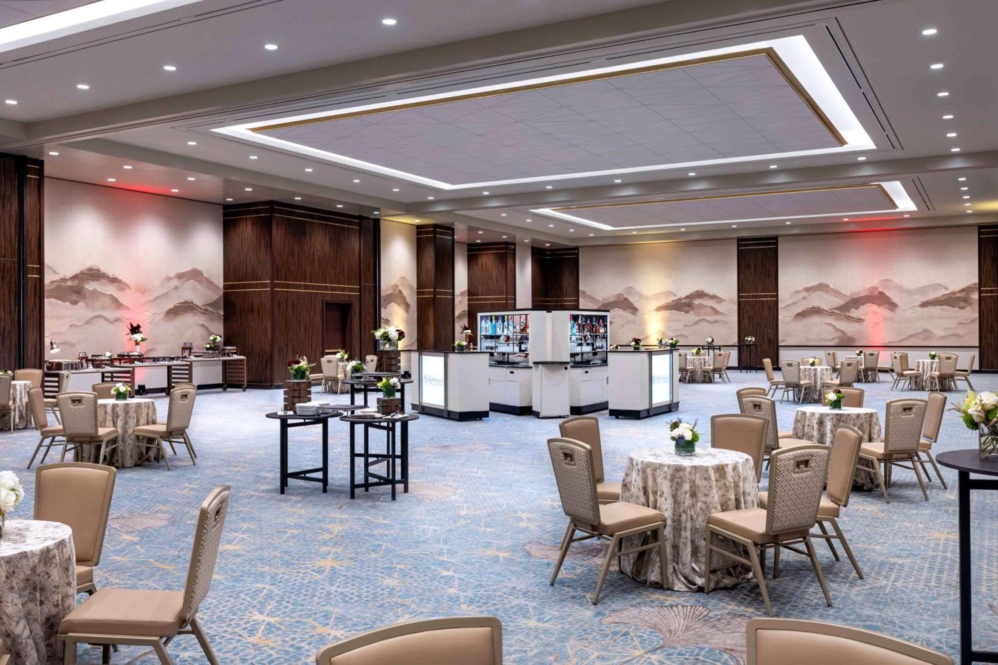 Conrad Las Vegas At Resorts World Eksteriør billede The ballroom at the hotel