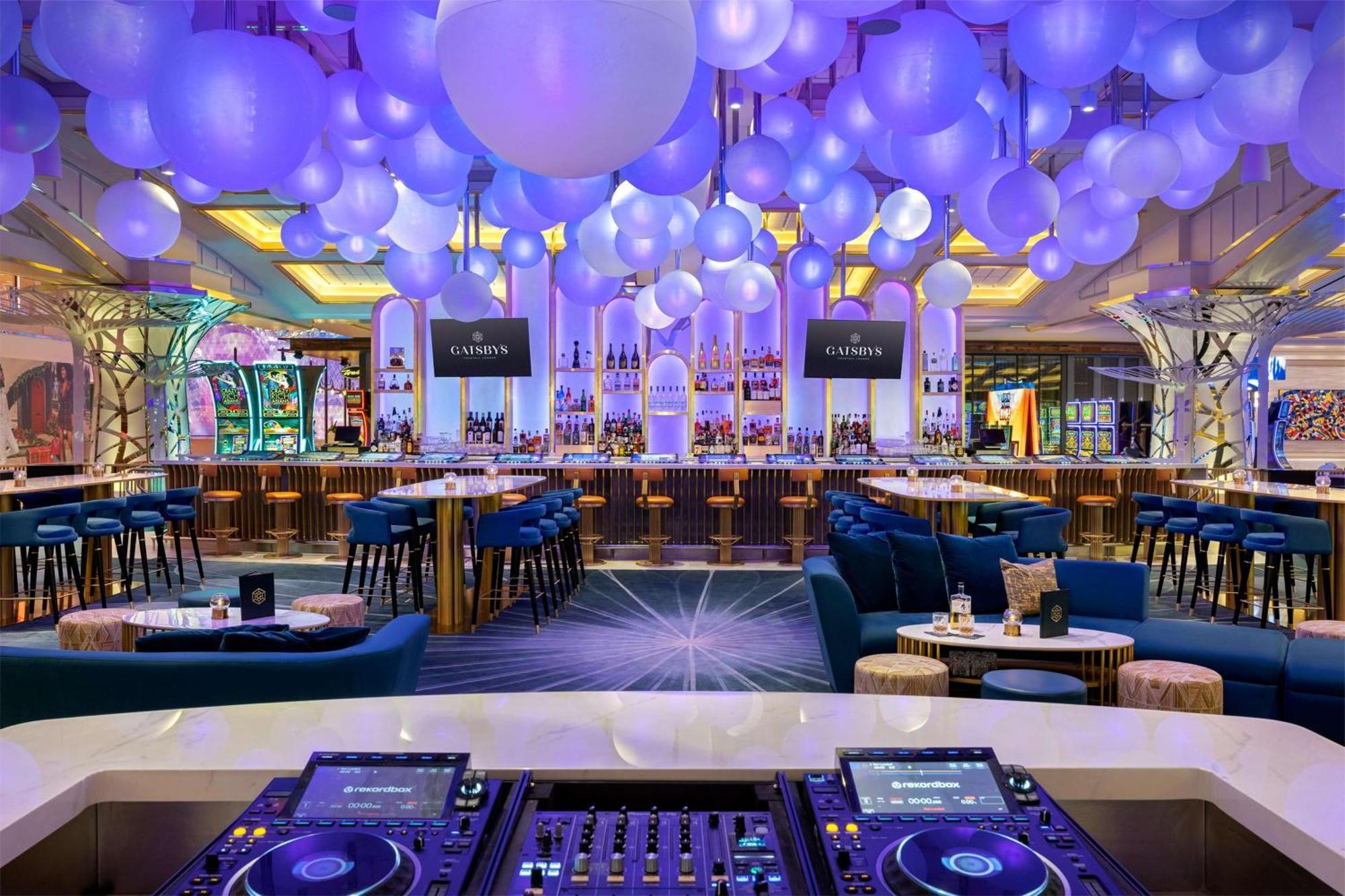 Conrad Las Vegas At Resorts World Eksteriør billede The interior of the nightclub