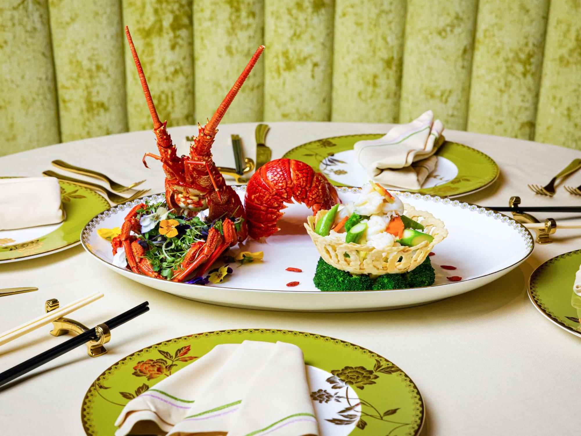 Conrad Las Vegas At Resorts World Eksteriør billede A lobster dish at the restaurant