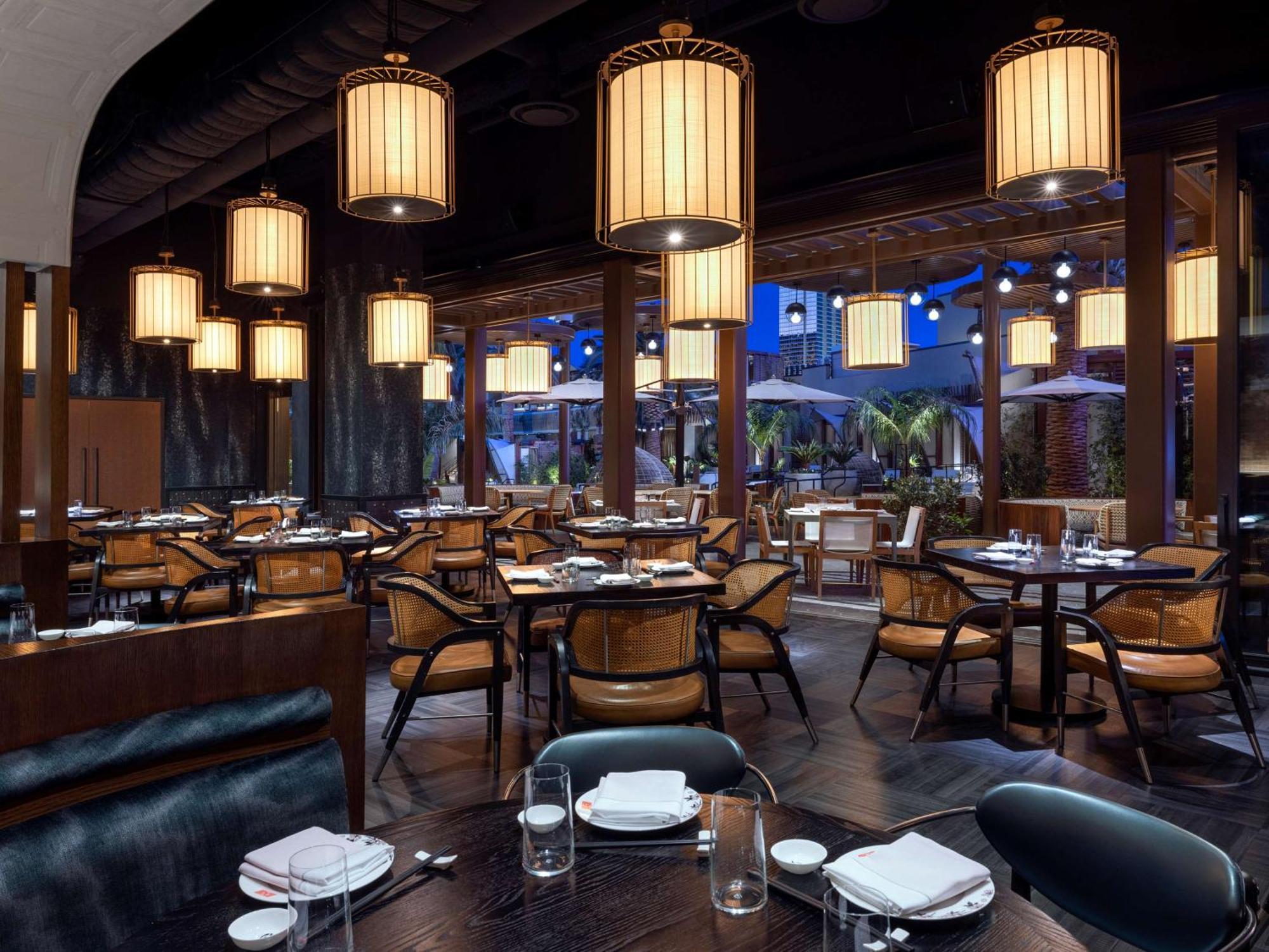 Conrad Las Vegas At Resorts World Eksteriør billede The interior of the restaurant